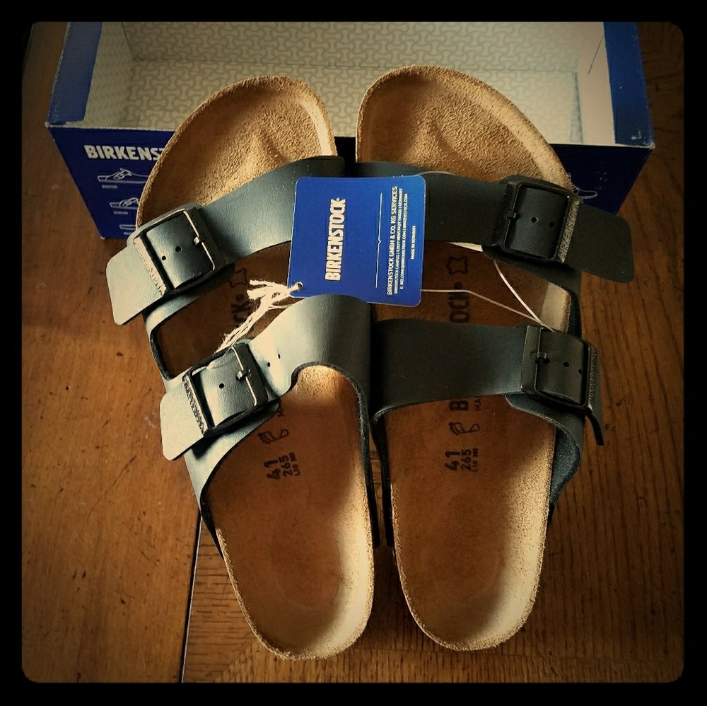 Birkenstock Arizona Sandal- Black (Size 41R)$FIRM$